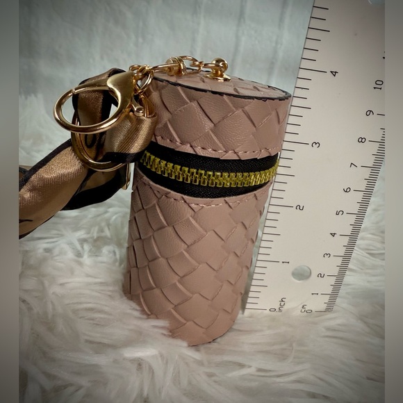 Woven‎ Bucket Bag Charm with Scarf Accent - Picture 6 of 9